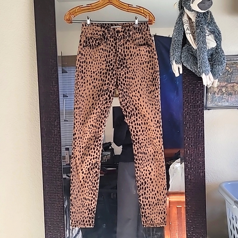 New! No tags Good American Good Waist cheetah high rise jeans stretch